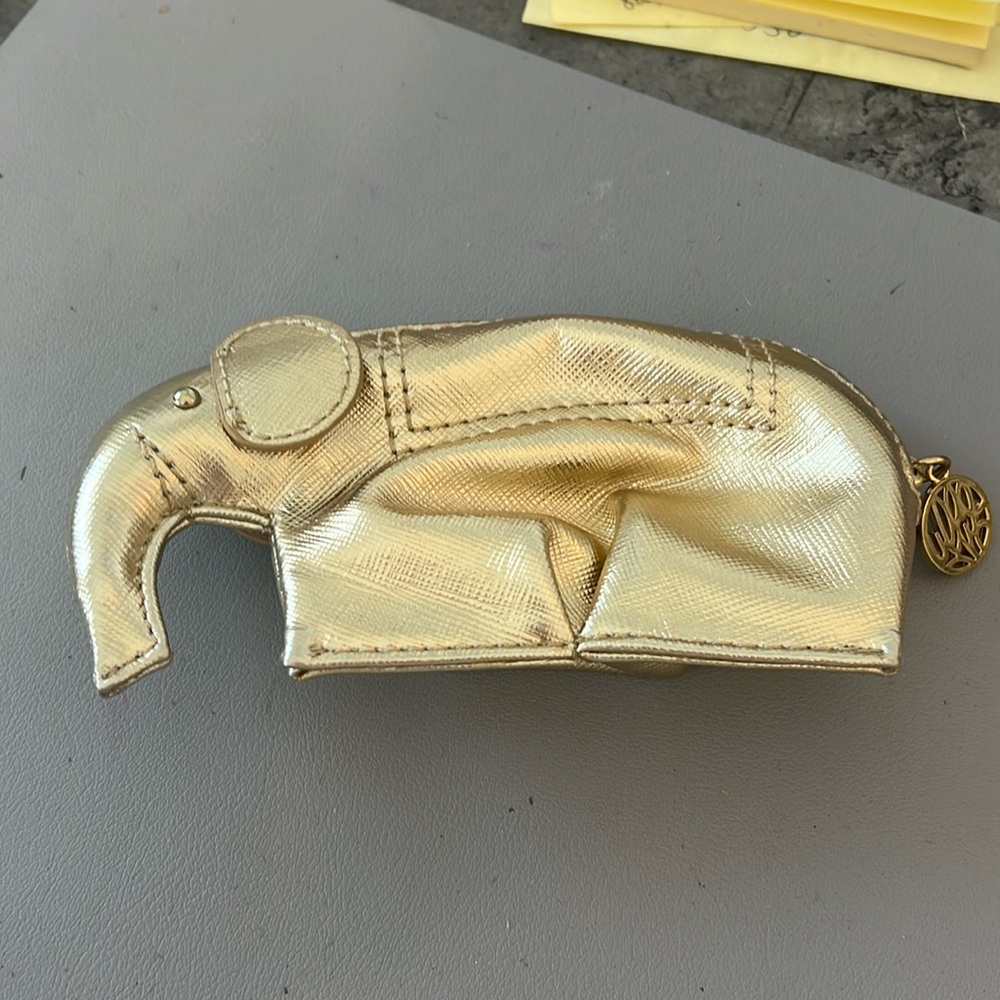 Lilly Pulitzer Elie Gold Metallic Elephant Coin Purse